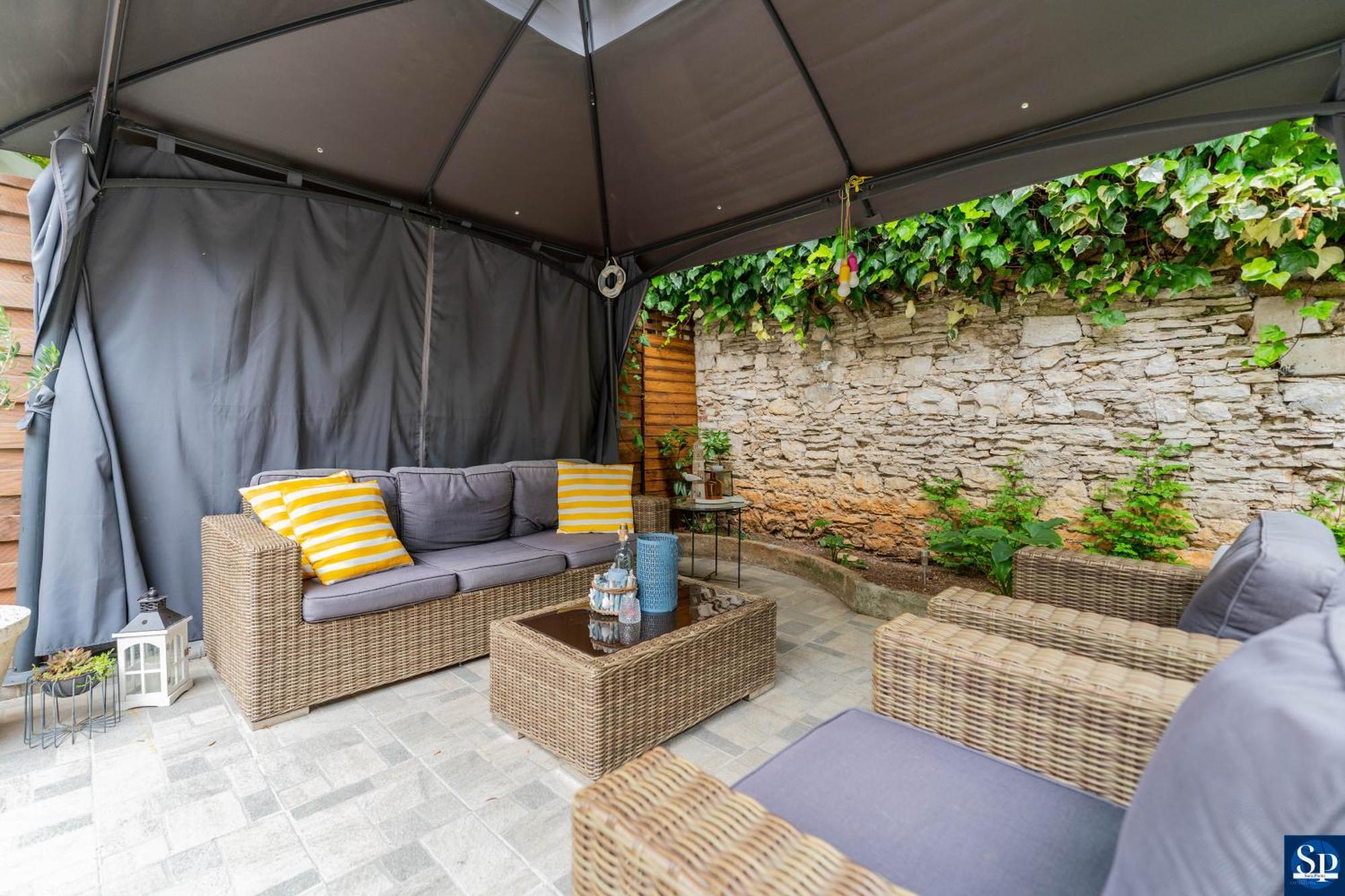 Colosseum Garden Studio Apartments Pula Exteriör bild