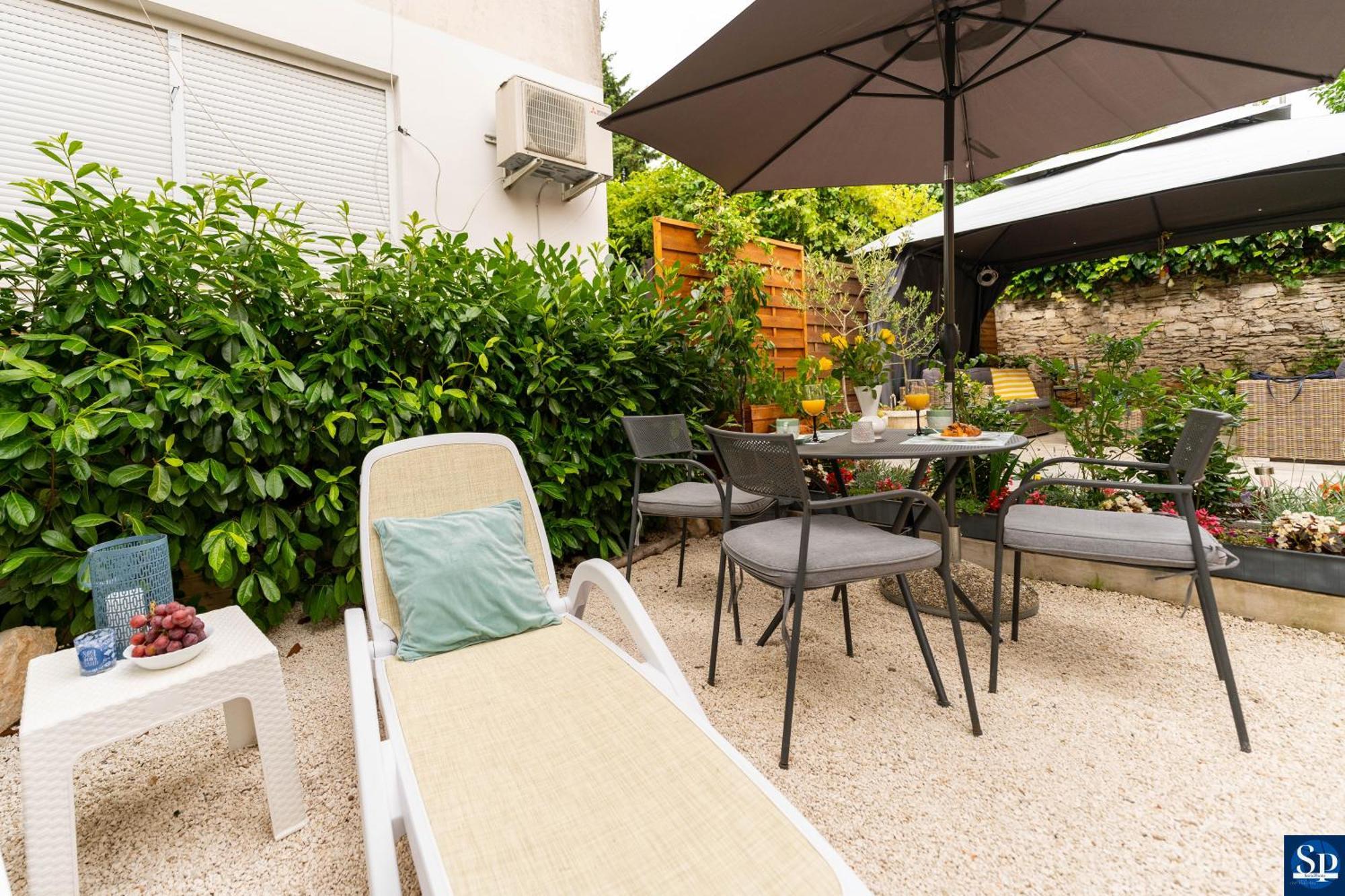 Colosseum Garden Studio Apartments Pula Exteriör bild