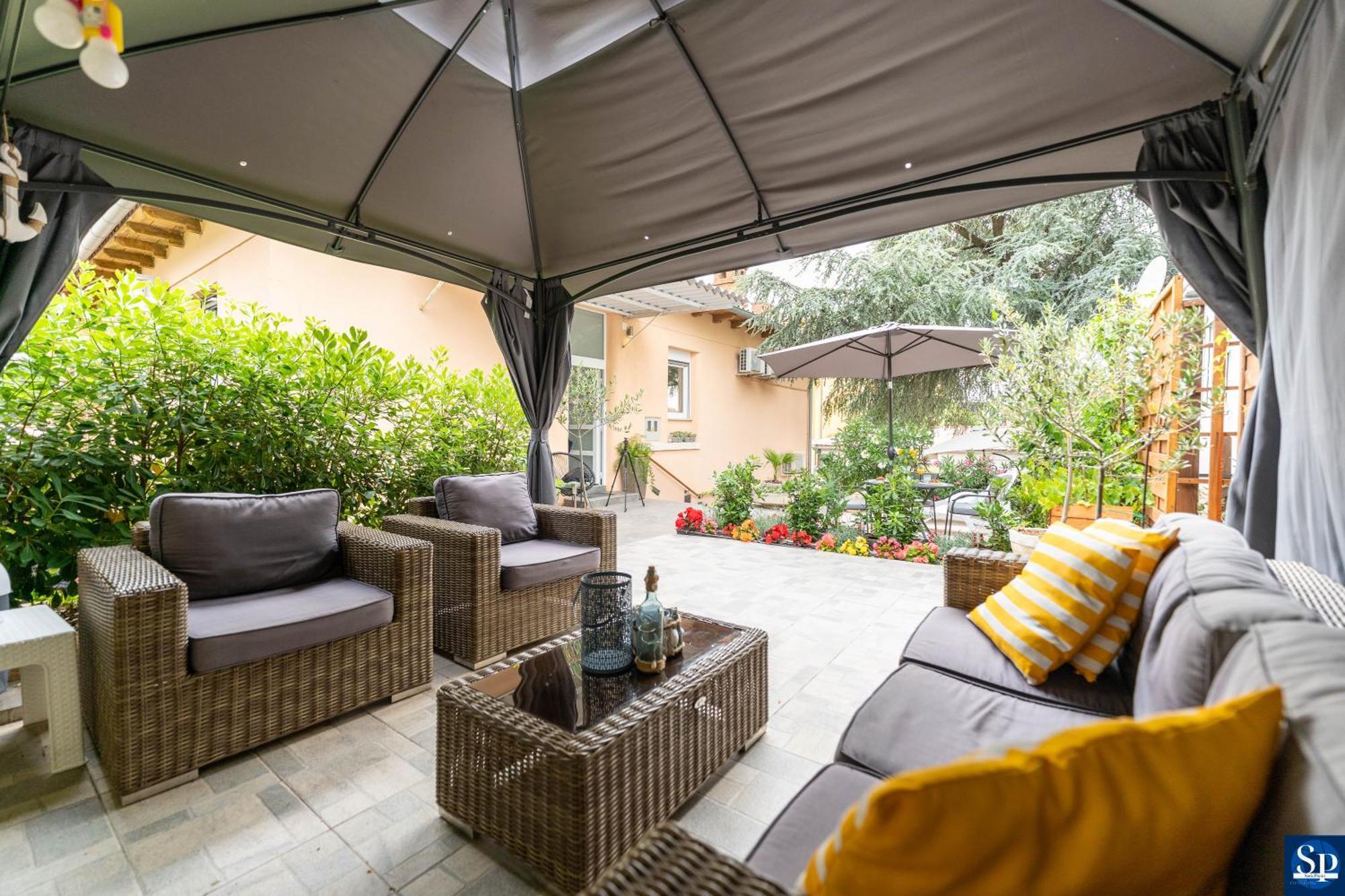 Colosseum Garden Studio Apartments Pula Exteriör bild