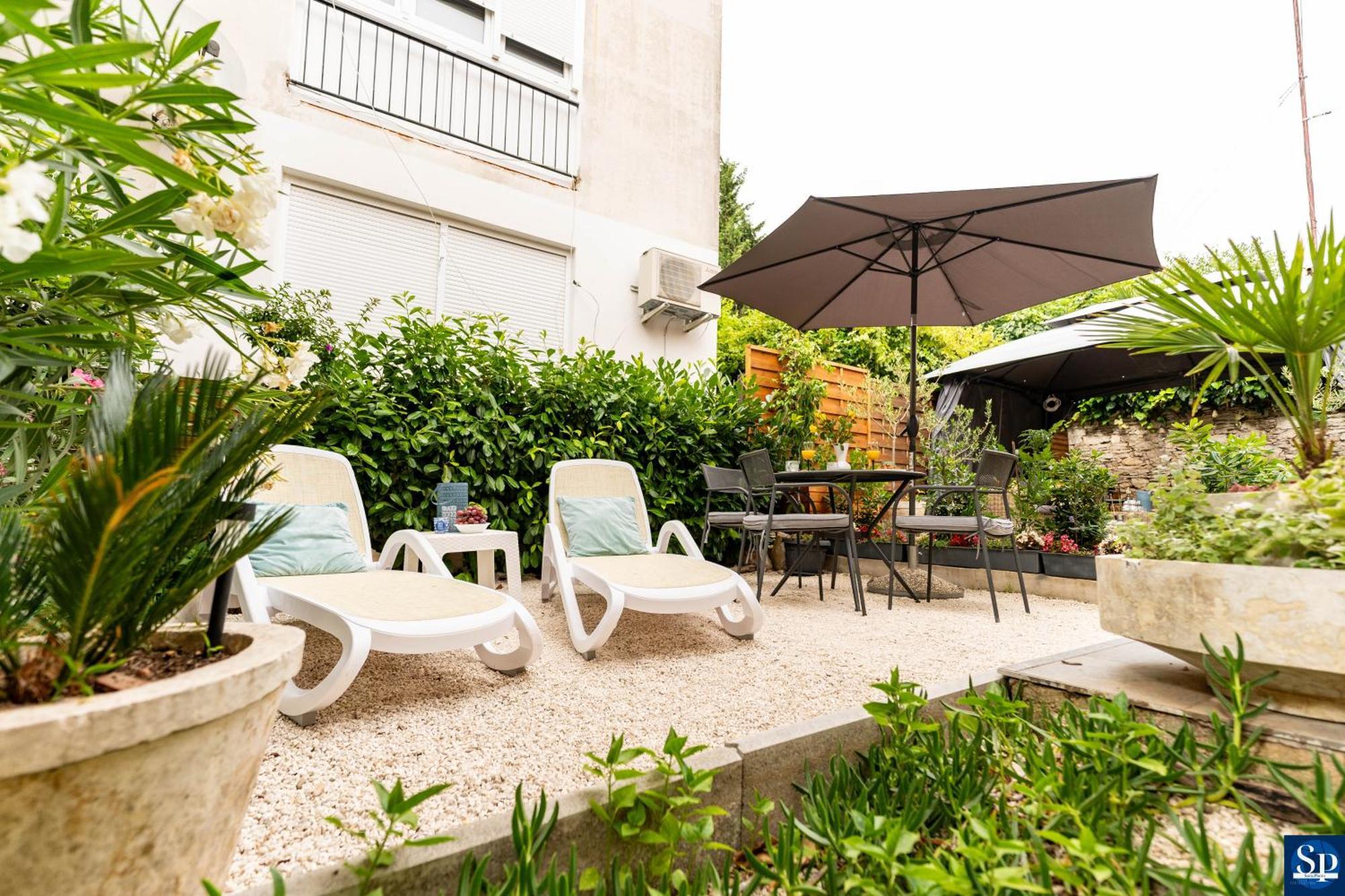 Colosseum Garden Studio Apartments Pula Exteriör bild